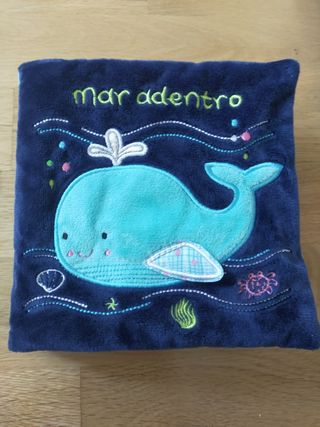 Dos libros infantiles de tela