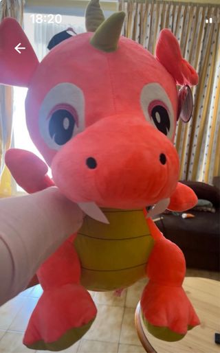 Dragón peluche gigante