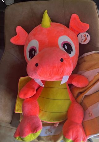Dragón peluche gigante