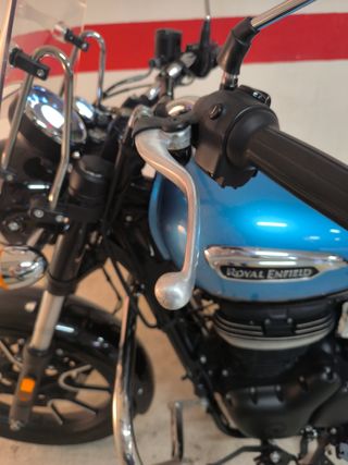 Royal Enfield Meteor 350 Azul