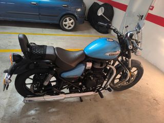Royal Enfield Meteor 350 Azul