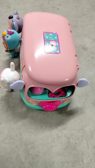 Caravana de koala bebés llorones