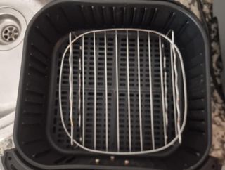 Freidora de aire 5,5 litros marca Cosori.