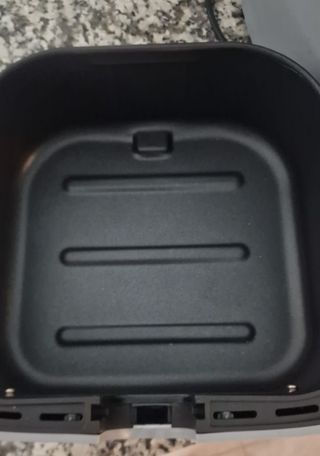 Freidora de aire 5,5 litros marca Cosori.