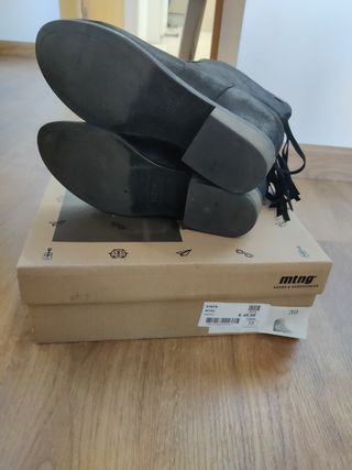 Botines con cuña Mustang