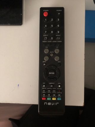 TV Nevir 22" negra