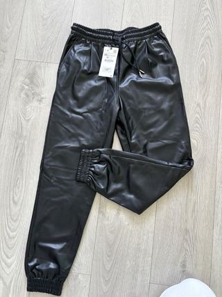 Pantalones Zara piel XS negros