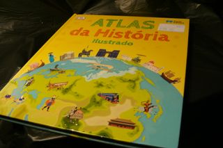 Atlas da História Ilustrado (Portuguese Edition)