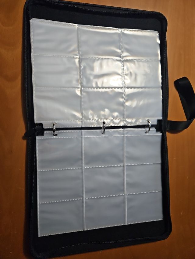 Album di carte collezionabili