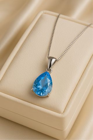 Collar Lágrima de Aguamarina en Plata de Ley – Elegancia Boho con Energía Sanadora