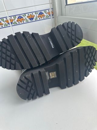 Botines militares de caña alta