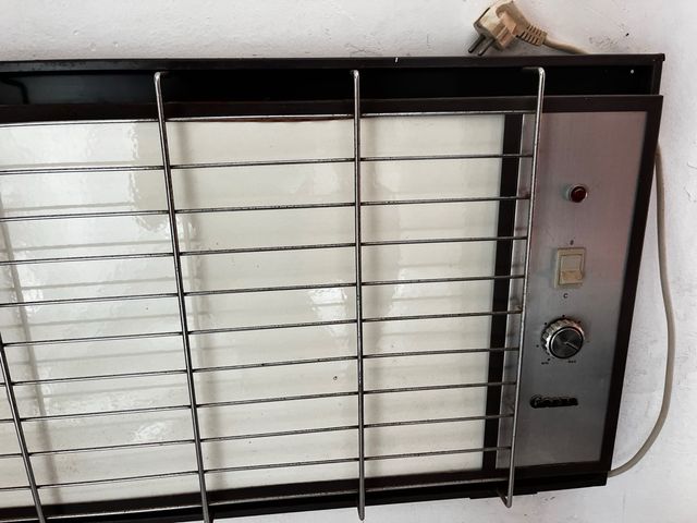 Radiador calefactor de pared