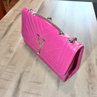 Bolso rosa efecto cuero