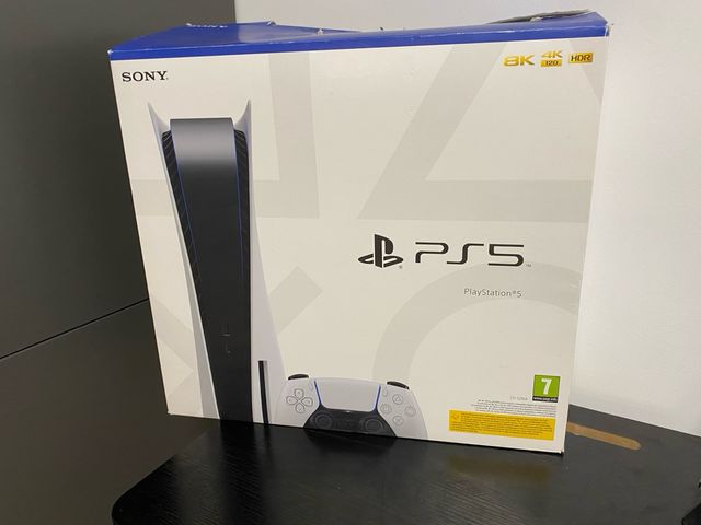 Caja de ps5 .8K