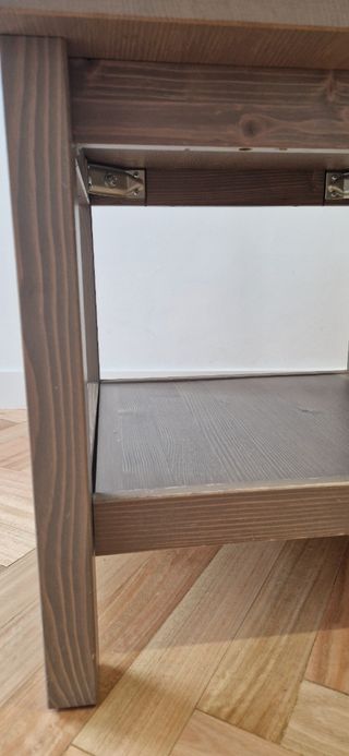 Mesita Ikea marrón- madera