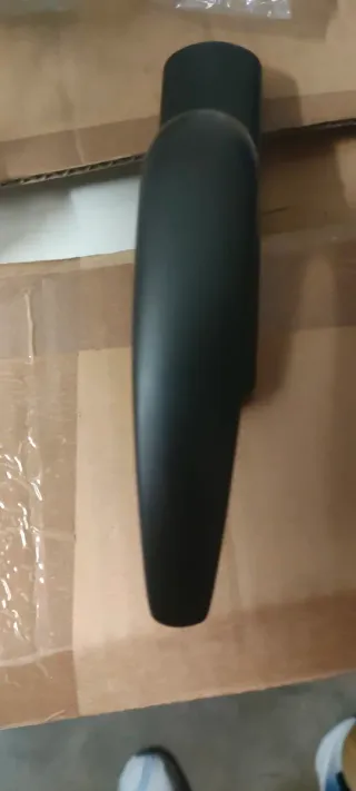 Cremona negra para ventana aluminio