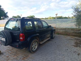 Jeep Cherokee 2004