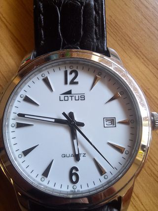 Reloj LOTUS 