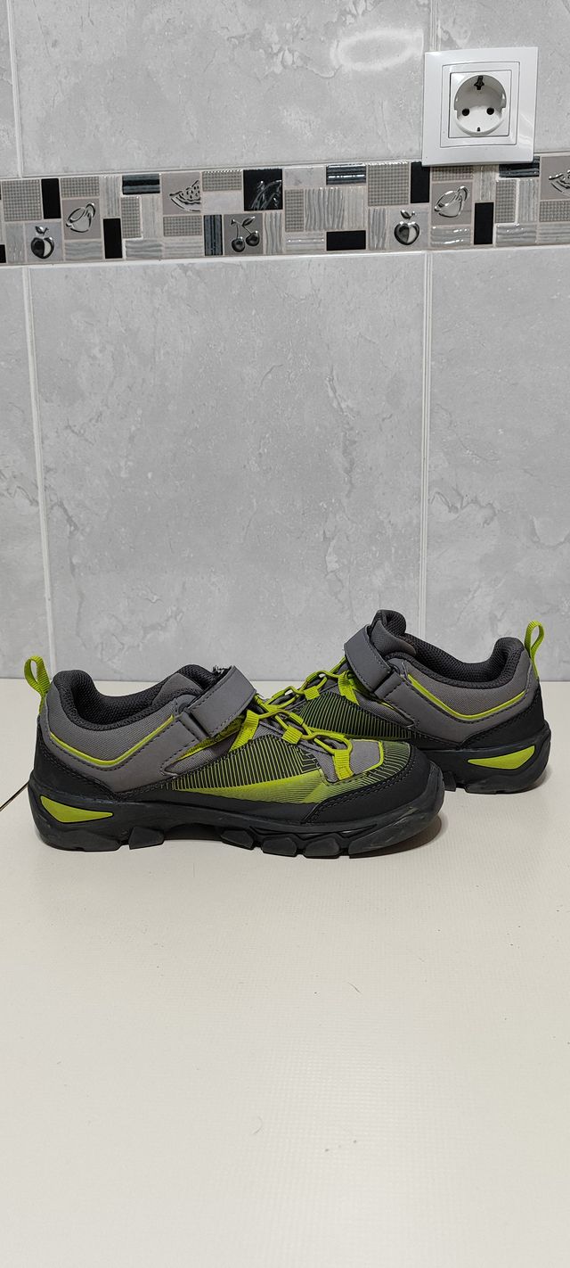 Zapatillas trekking quechua niño 33