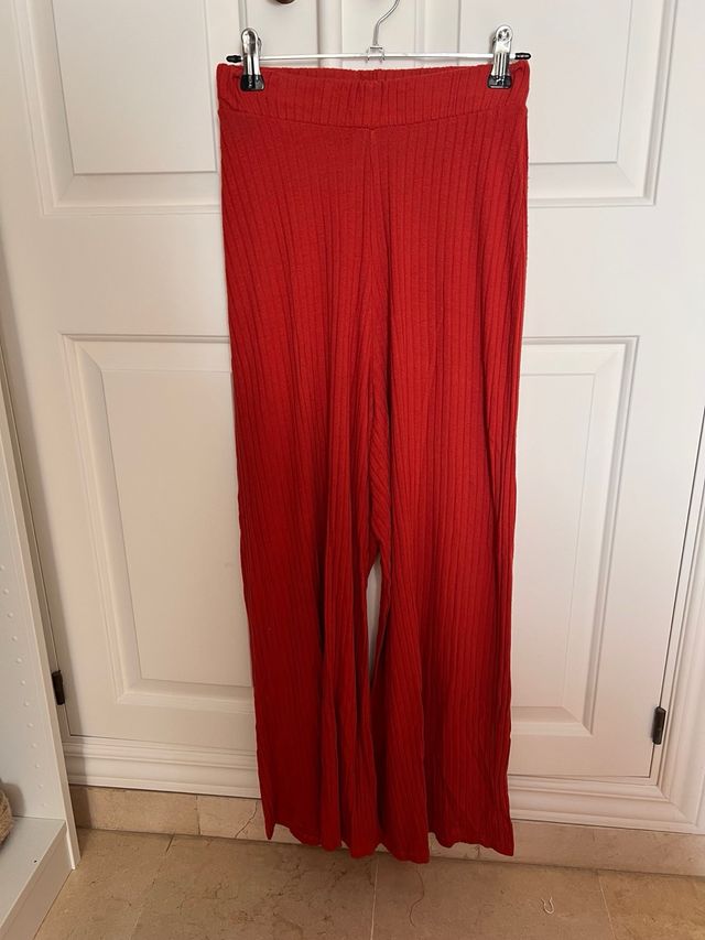 Pantalones fluidos Stradivarius - rojos