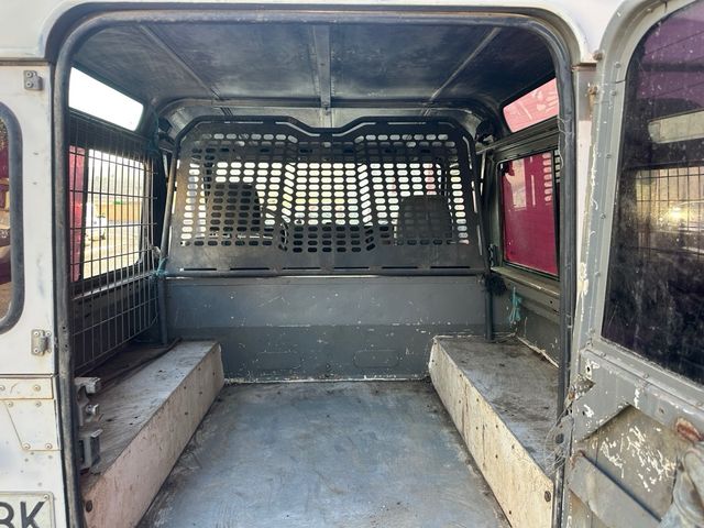 Land Rover Defender 1991