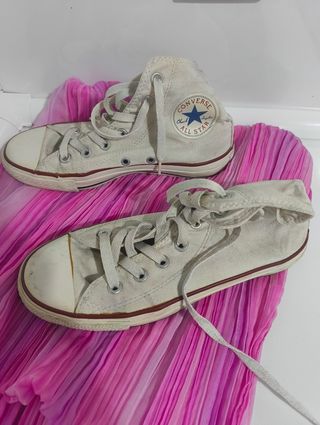 Converse blancas