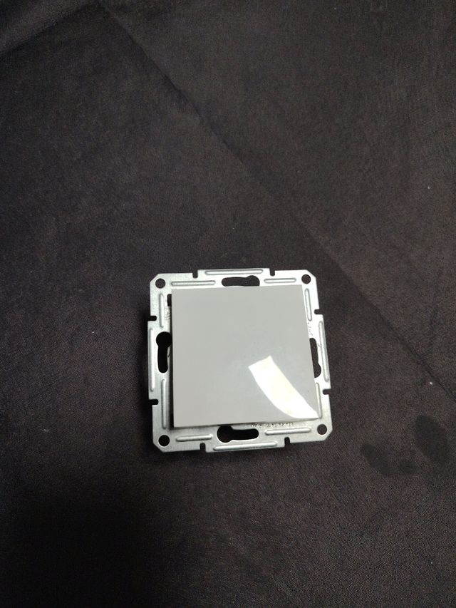 Interruptor eléctrico Simon 27