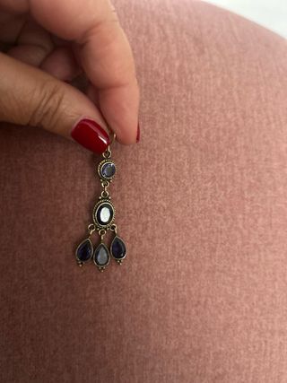 Pendientes antiguos con piedras semipreciosas azul