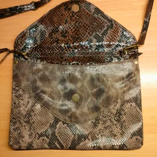 Cartera de mano Lesac