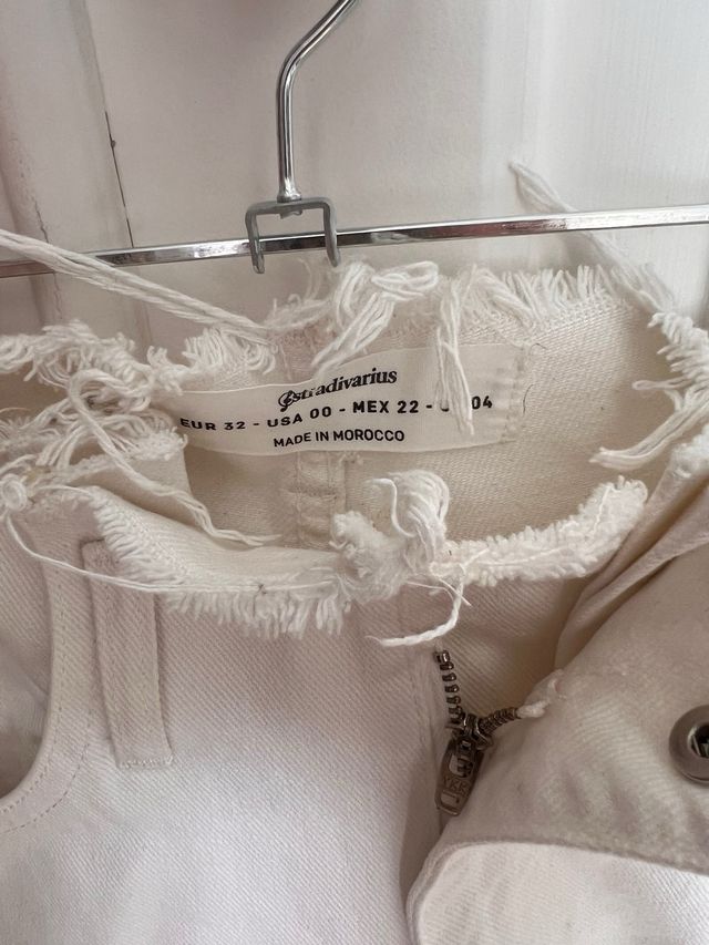 Vaqueros blancos Stradivarius tiro alto