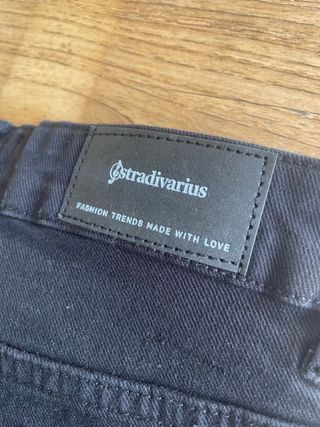 Pantalón Stradivarius talla 36