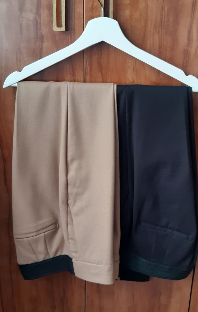 2 pantalones: beige negro