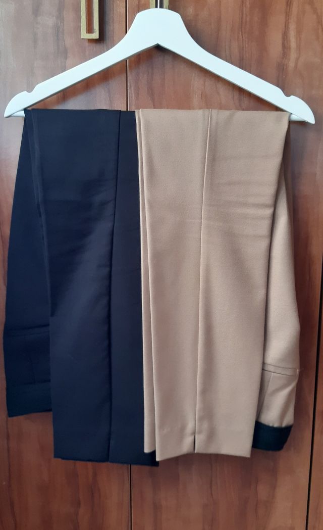 2 pantalones: beige negro