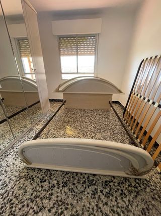 Conjunto dormitorio matrimonio clásico beige