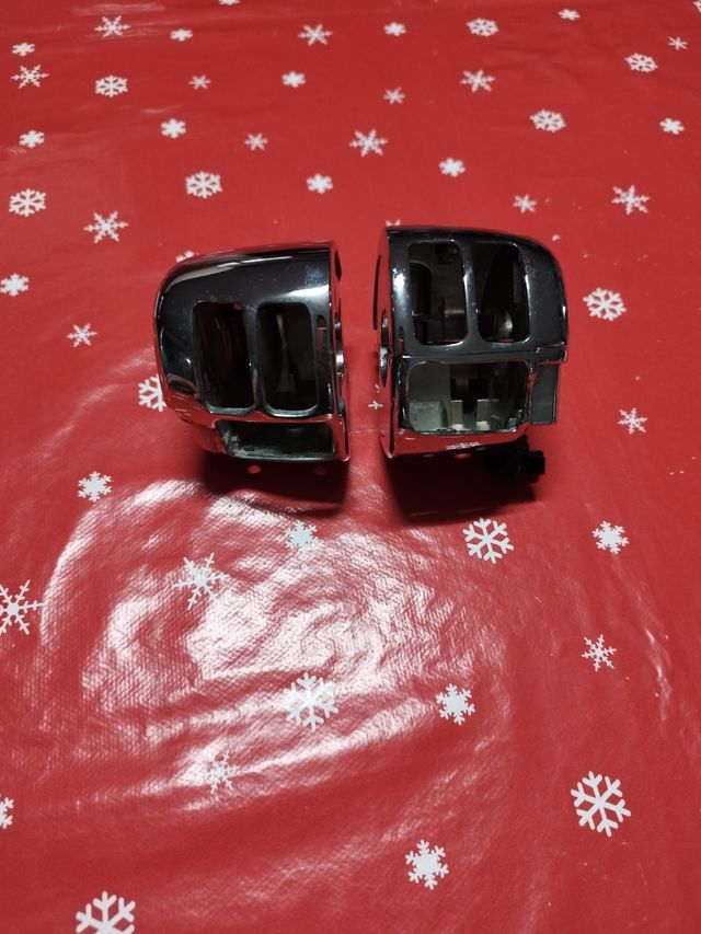 Blocchetti cromati per comandi manubrio