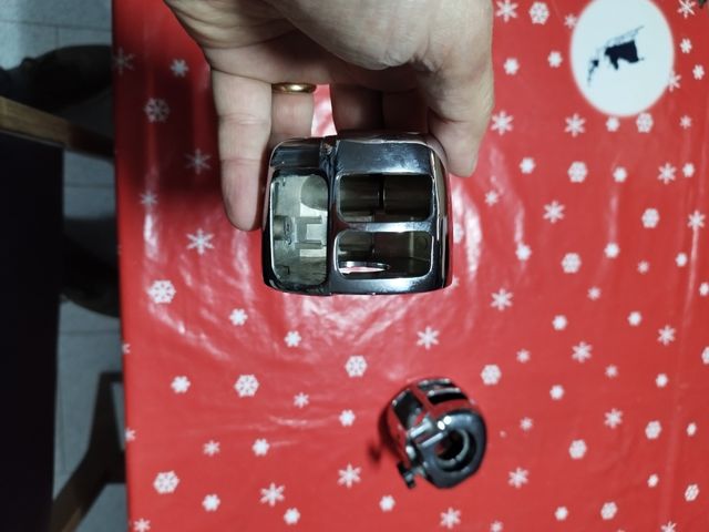 Blocchetti cromati per comandi manubrio