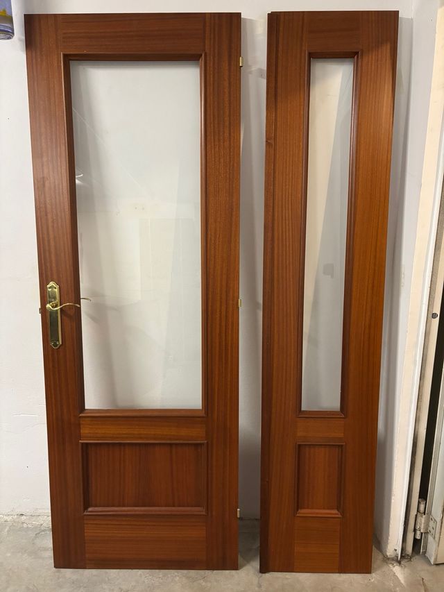 Puerta interior con vidrio y fijo con vidrio