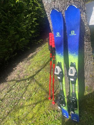 Esquís Salomon + Bastones Rossignol niñ@s