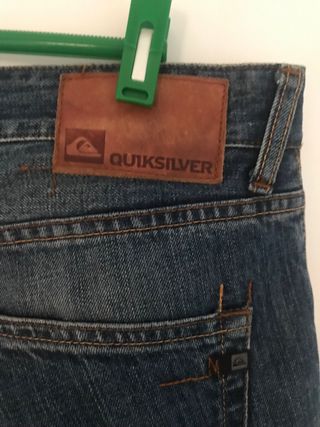 Bermudas Quiksilver T.36