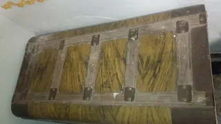Baúl antiguo de madera y metal. Restaurar.