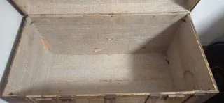 Baúl antiguo de madera y metal. Restaurar.