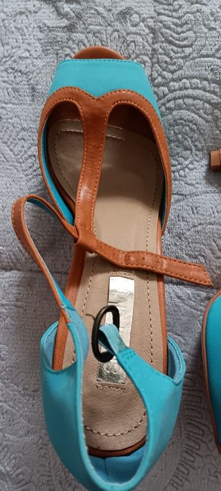 Zapatos tacón turquesa-marrón