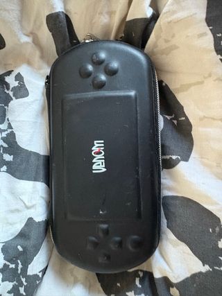 PSP 1004 blanca + 4 juegos