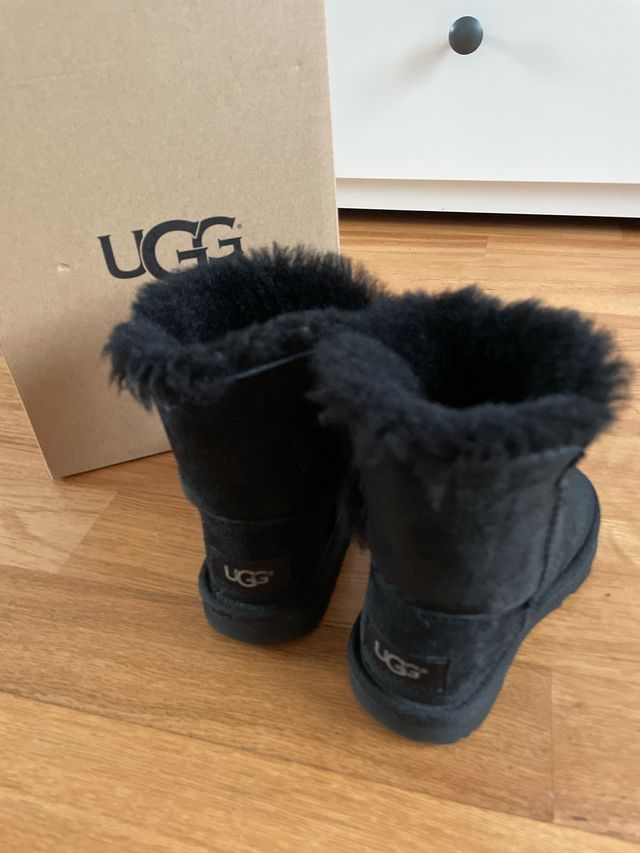Botas UGG Negras - Talla 25