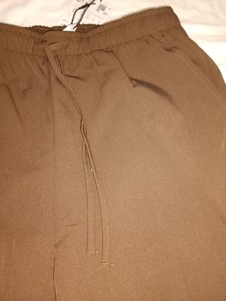 Pantalón ancho de Stradivarius
