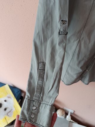 Camisa gris clarita Stradivarius