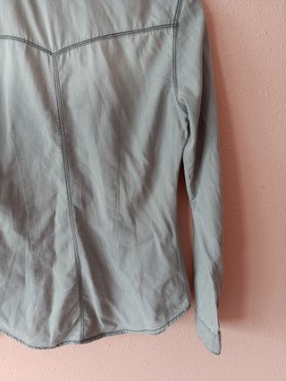 Camisa gris clarita Stradivarius