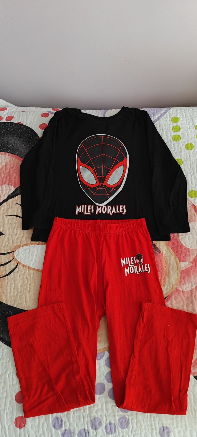 Lote 2 pijamas largos niño 6-7 años spiderman