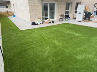 Instalcion de cesped artificial
