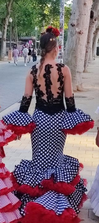 Traje Flamenca lunares rojo-negro